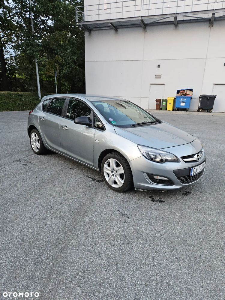 Opel Astra 2012