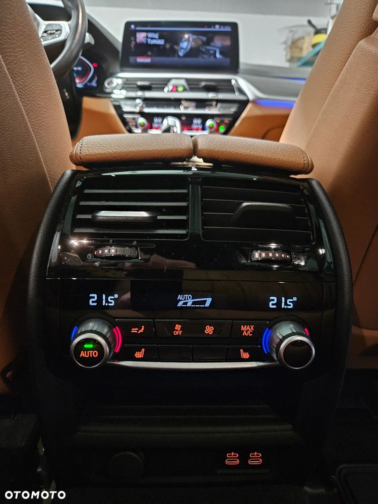 BMW Seria 5 530i - 29