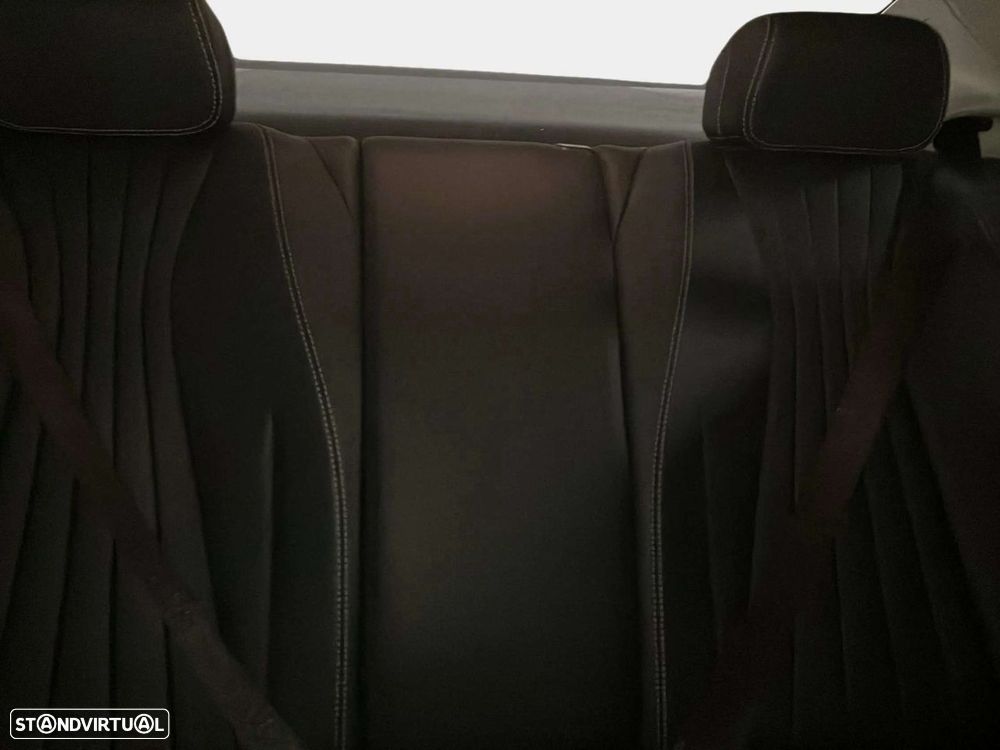 Mercedes-Benz E 300 - 17