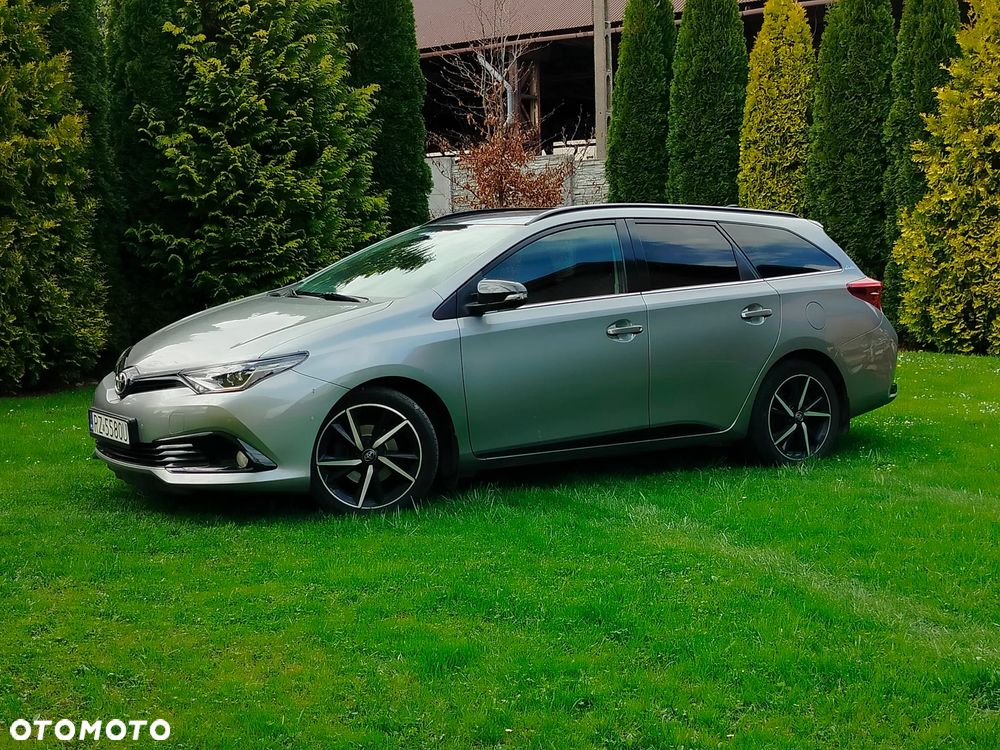 Toyota Auris 1.6 Selection - 6
