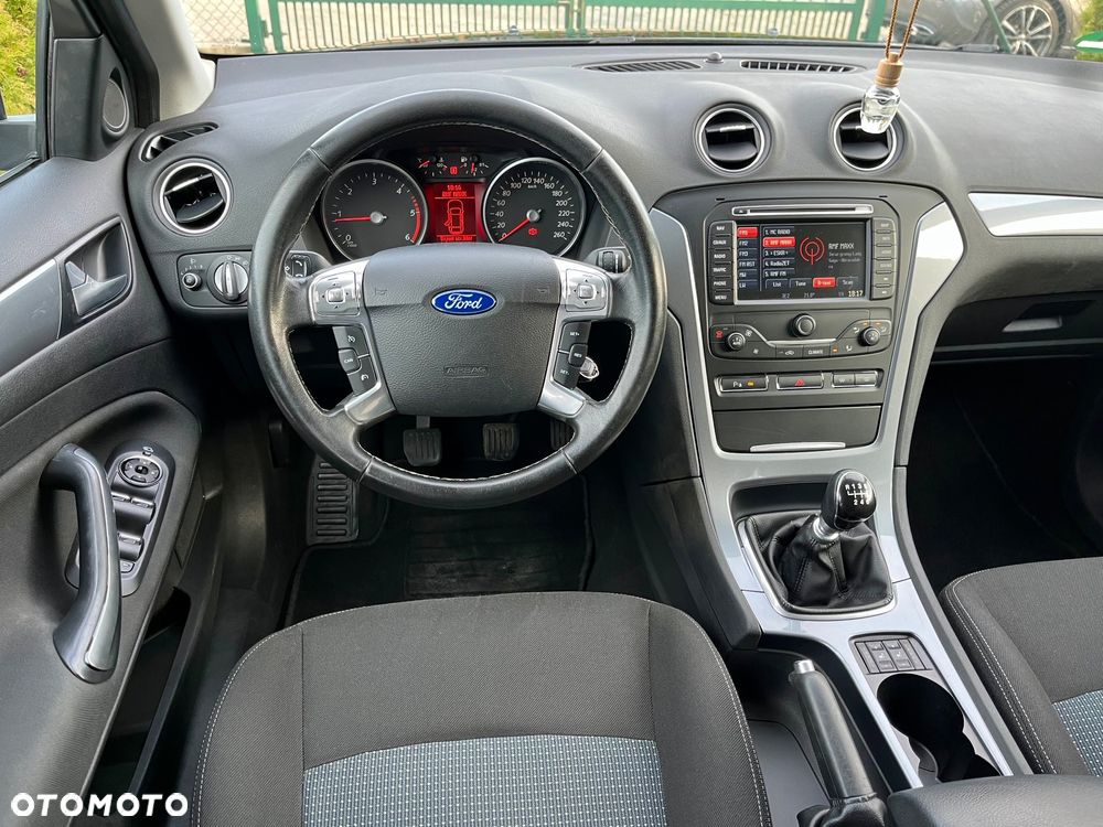 Ford Mondeo 2.0 TDCi Trend - 10