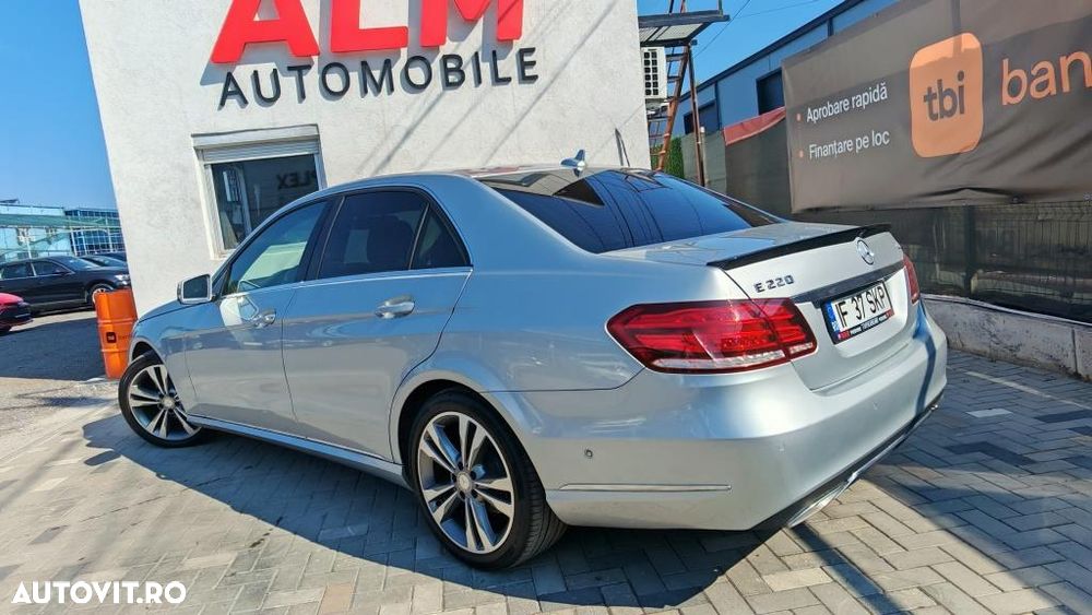 Mercedes-Benz E 220 CDI DPF BlueEFFICIENCY 7G-TRONIC Avantgarde - 9