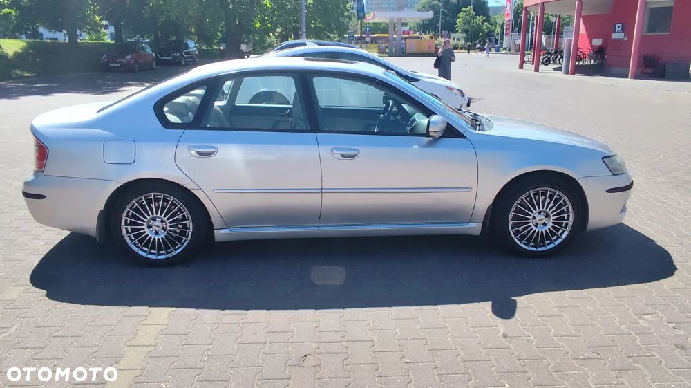 Subaru Legacy - 5