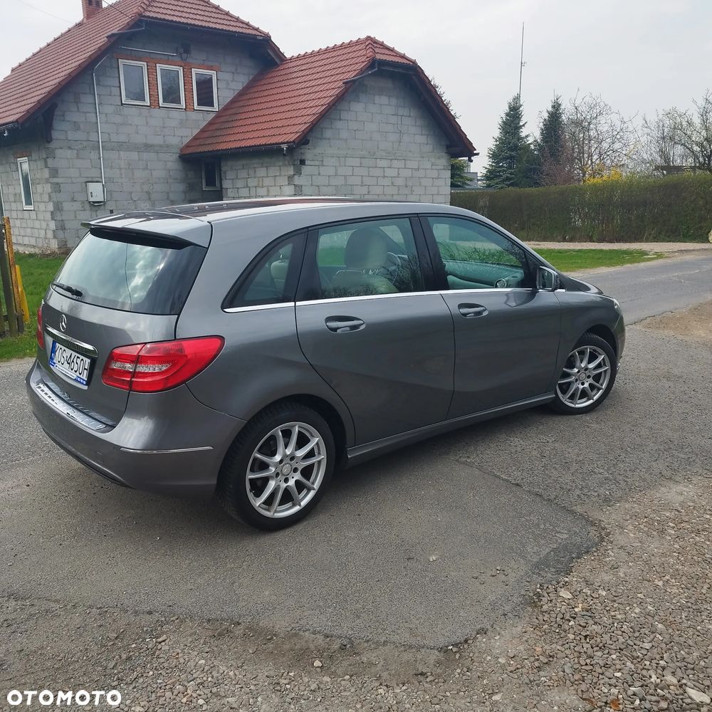 Mercedes-Benz Klasa B 180 (BlueEFFICIENCY) - 7