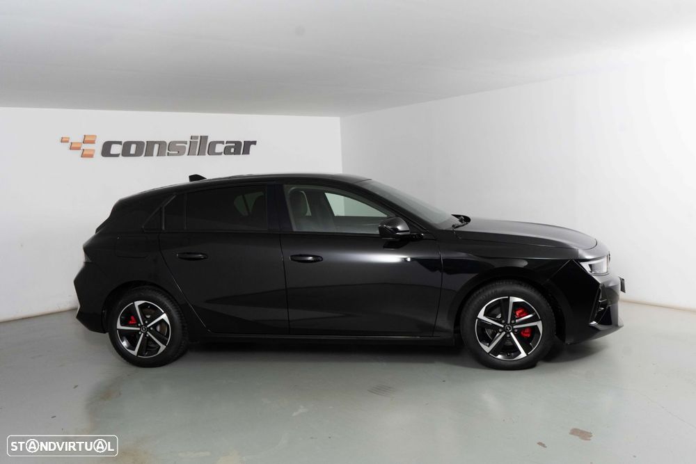Opel Astra 1.2 T GS Line Aut. - 11