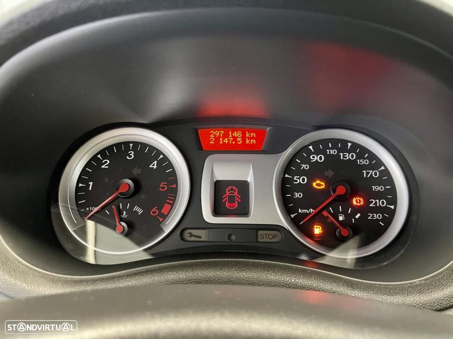 Renault Clio Break 1.5 dCi Dynamique S - 8