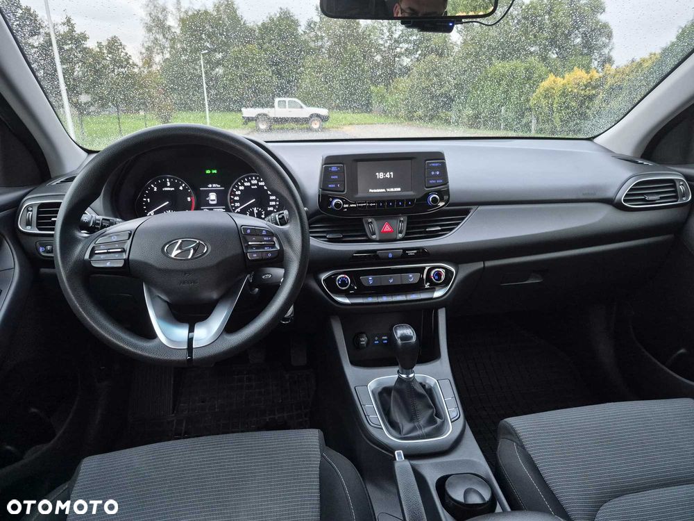 Hyundai i30 1.6 CRDI Comfort - 11