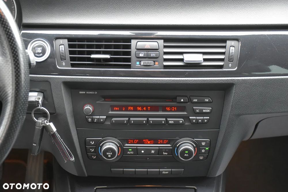 BMW Seria 3 318d DPF Edition Exclusive - 30
