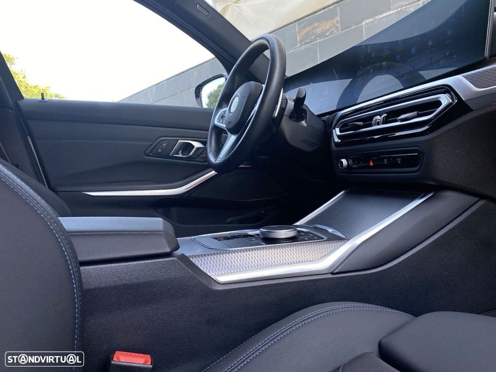 BMW 330 e Pack Desportivo M Pro Auto - 14