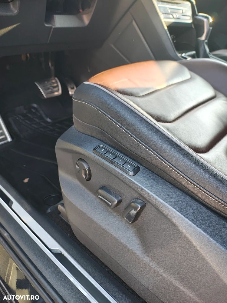 Volkswagen Tiguan 2.0 TDI SCR 4MOTION DSG Elegance - 13