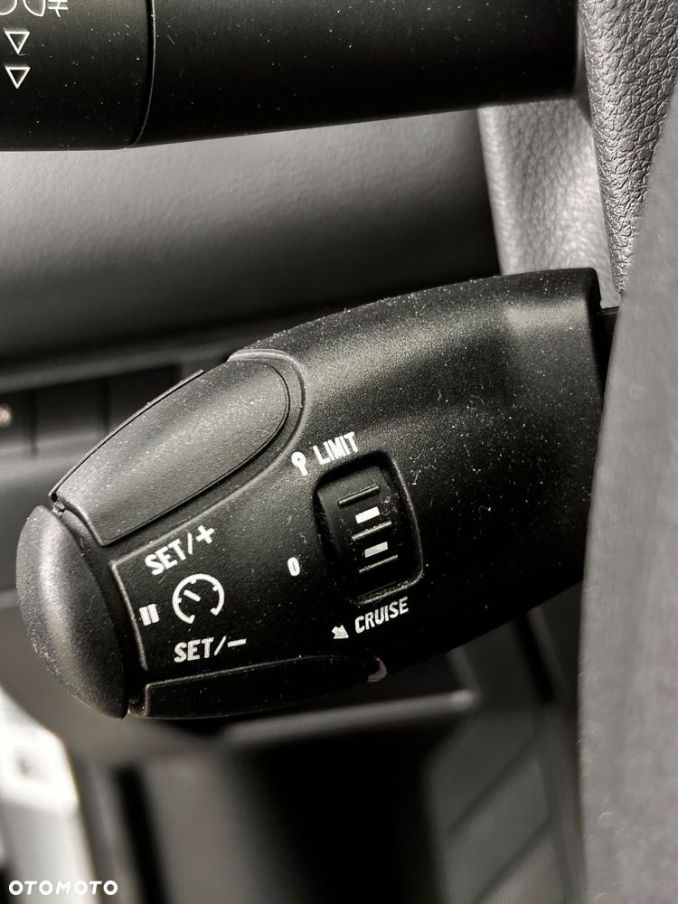 Peugeot 5008 HDI FAP 150 Family Plus - 32