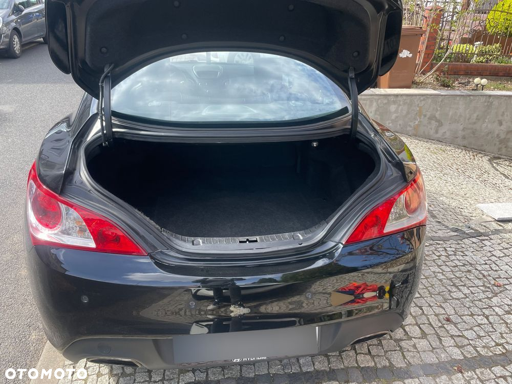 Hyundai Genesis Coupe - 7