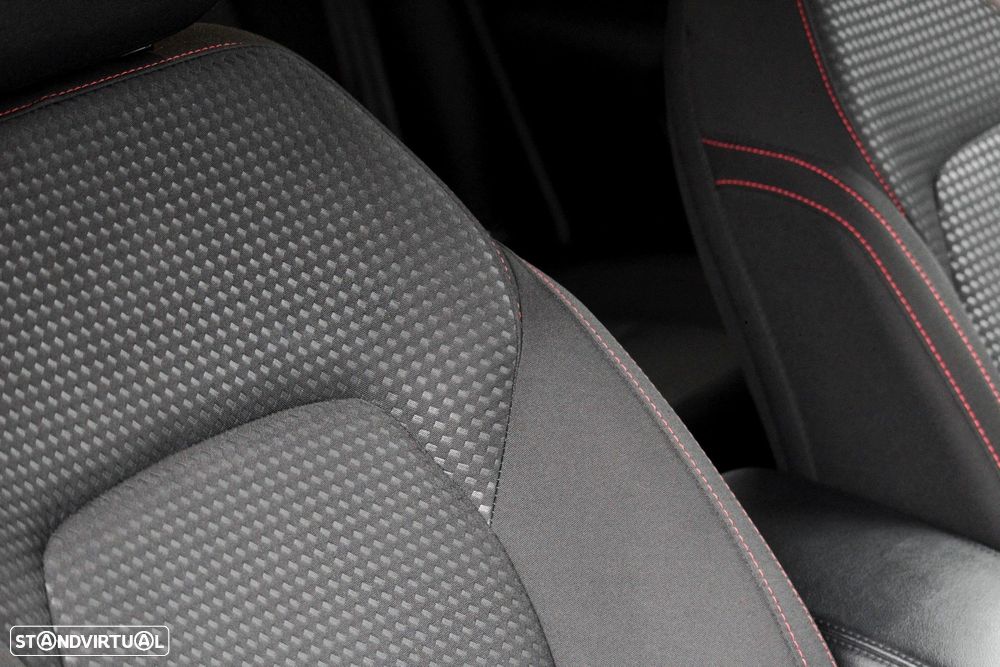 Ford Focus 1.0 EcoBoost MHEV ST-Line - 19