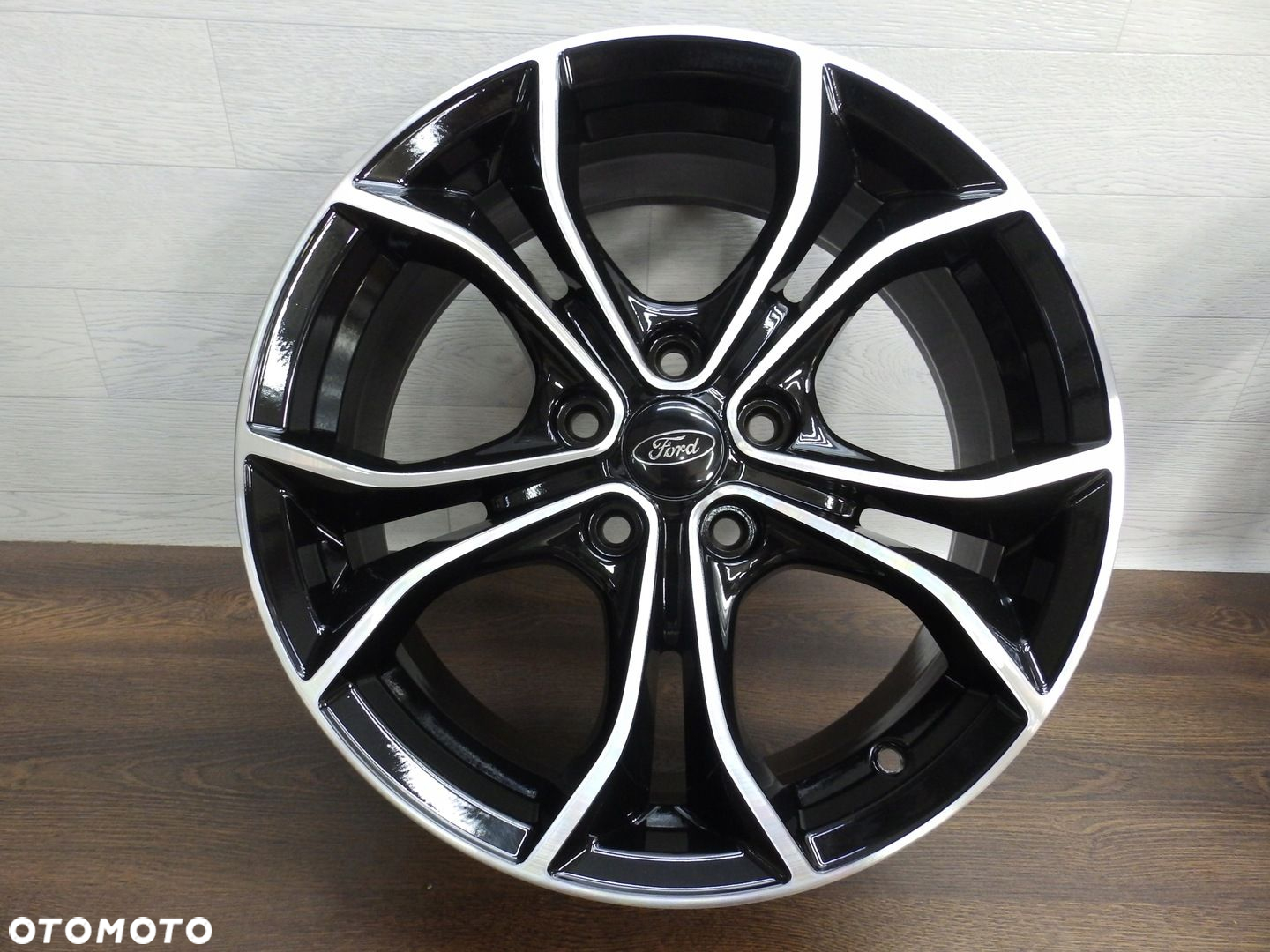 Felgi Ford Focus MK7 E7.0Jx17H2 Et50 5x108 - 9
