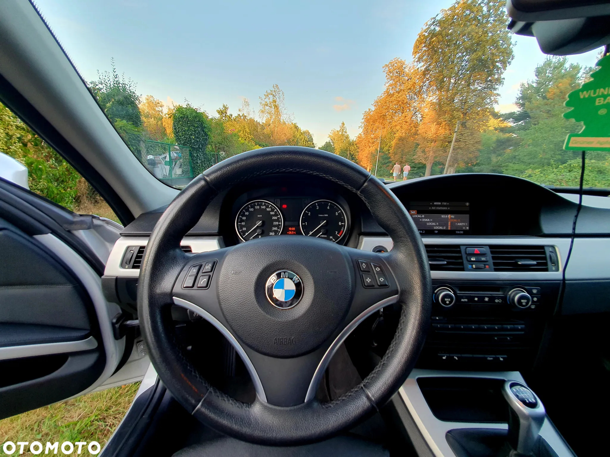 BMW Seria 3 318i - 22