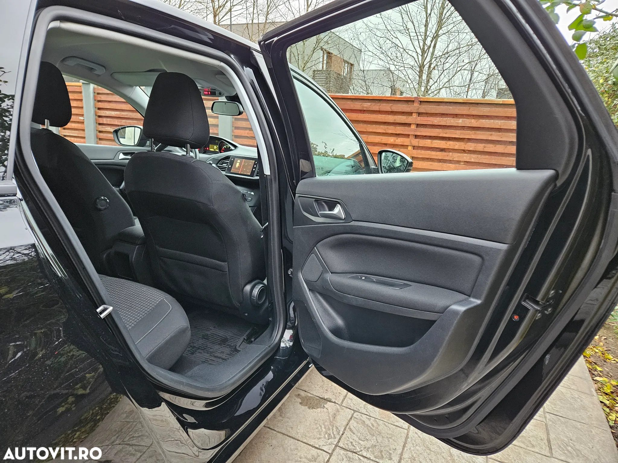 Peugeot 308 SW BlueHDi 120 EAT6 Stop & Start Active - 20
