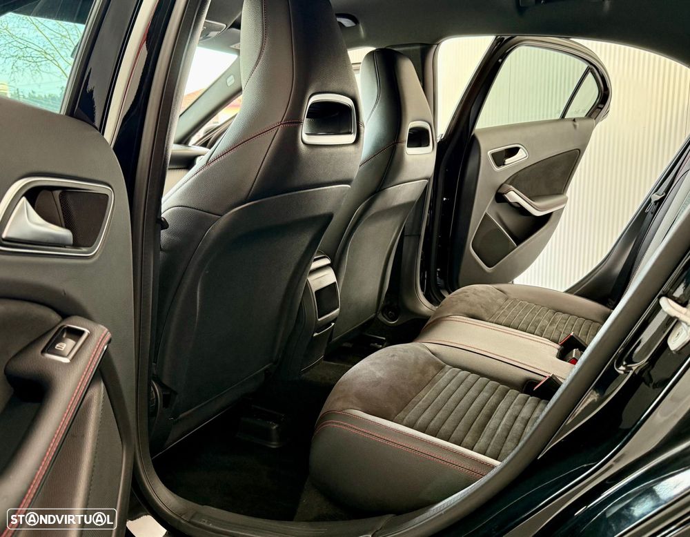 Mercedes-Benz A 180 d AMG Line - 29