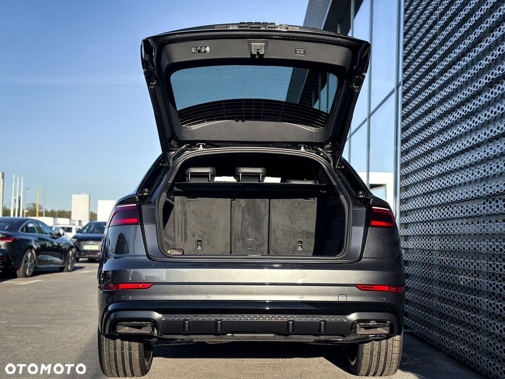Audi Q8 - 9