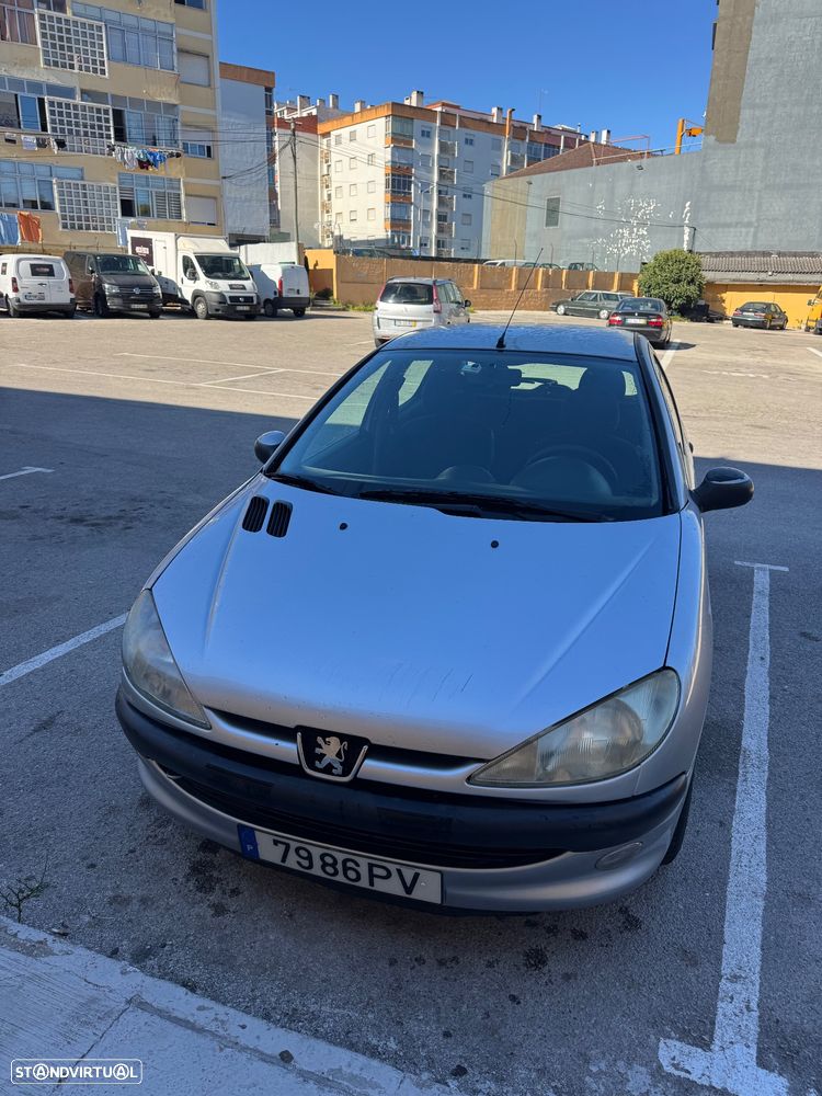 Peugeot 206 - 1