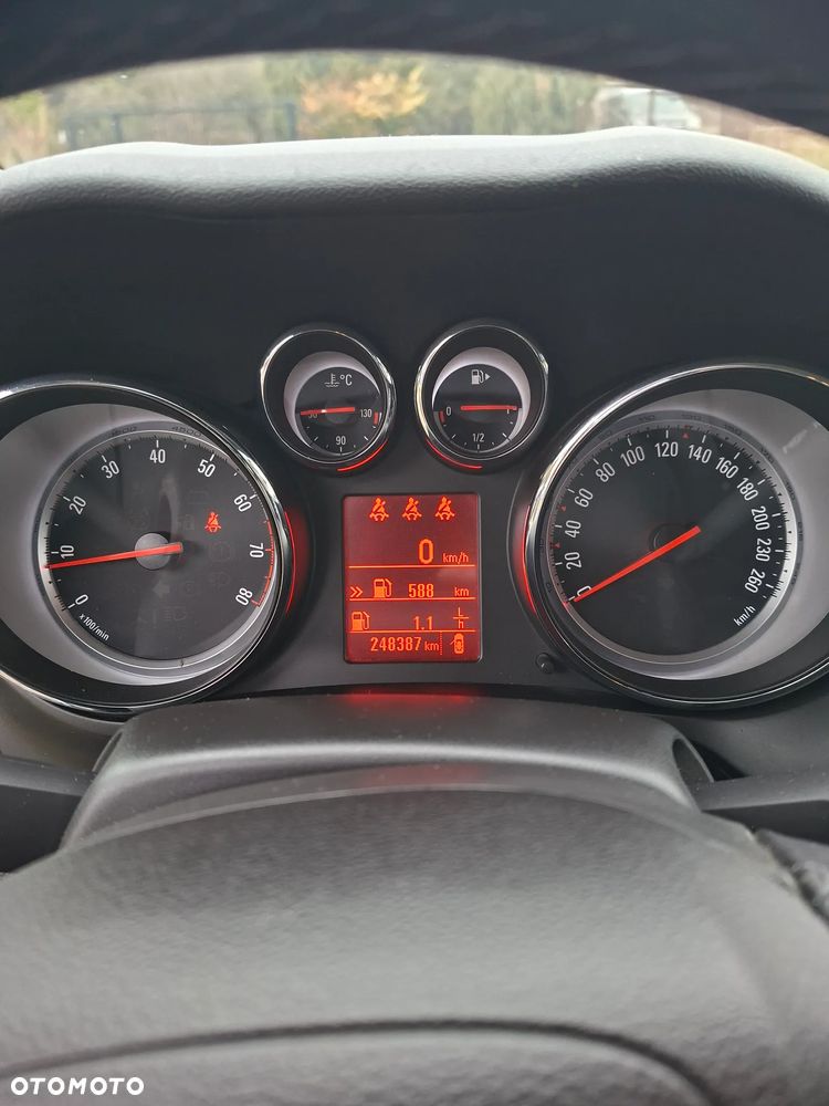 Opel Zafira 1.4 Turbo Active - 11