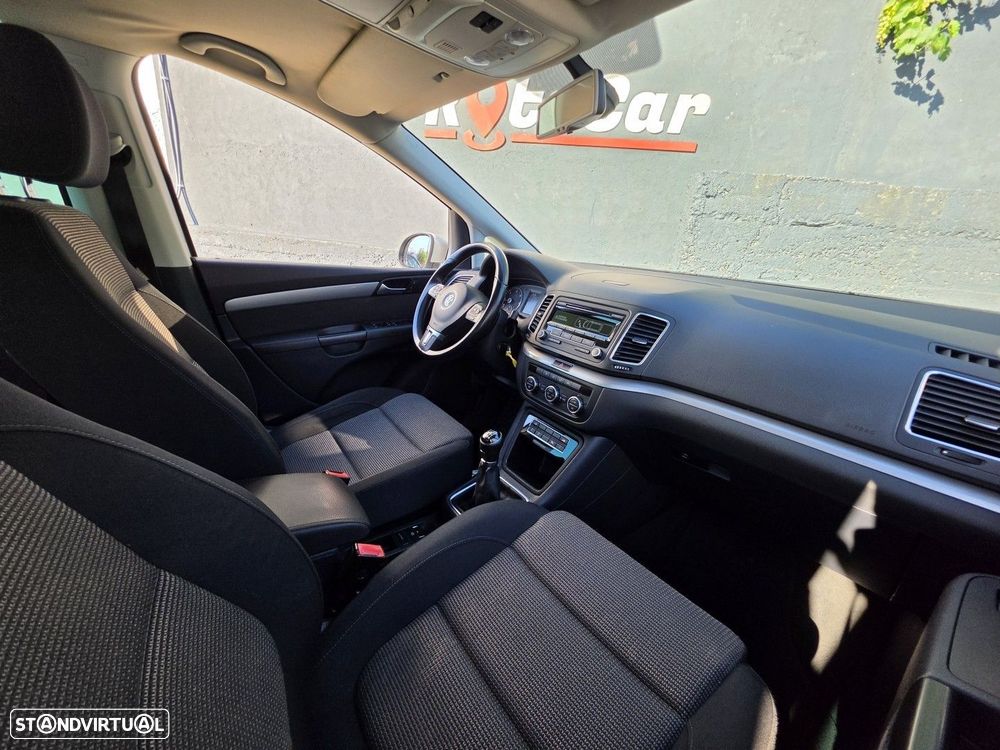 VW Sharan 2.0 TDI Confortline - 16