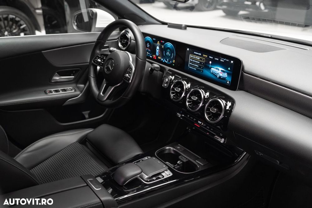 Mercedes-Benz A 220 - 33