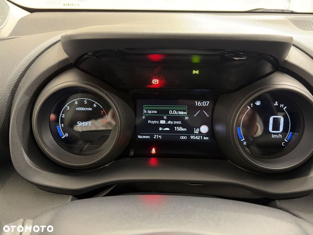 Toyota Yaris - 16