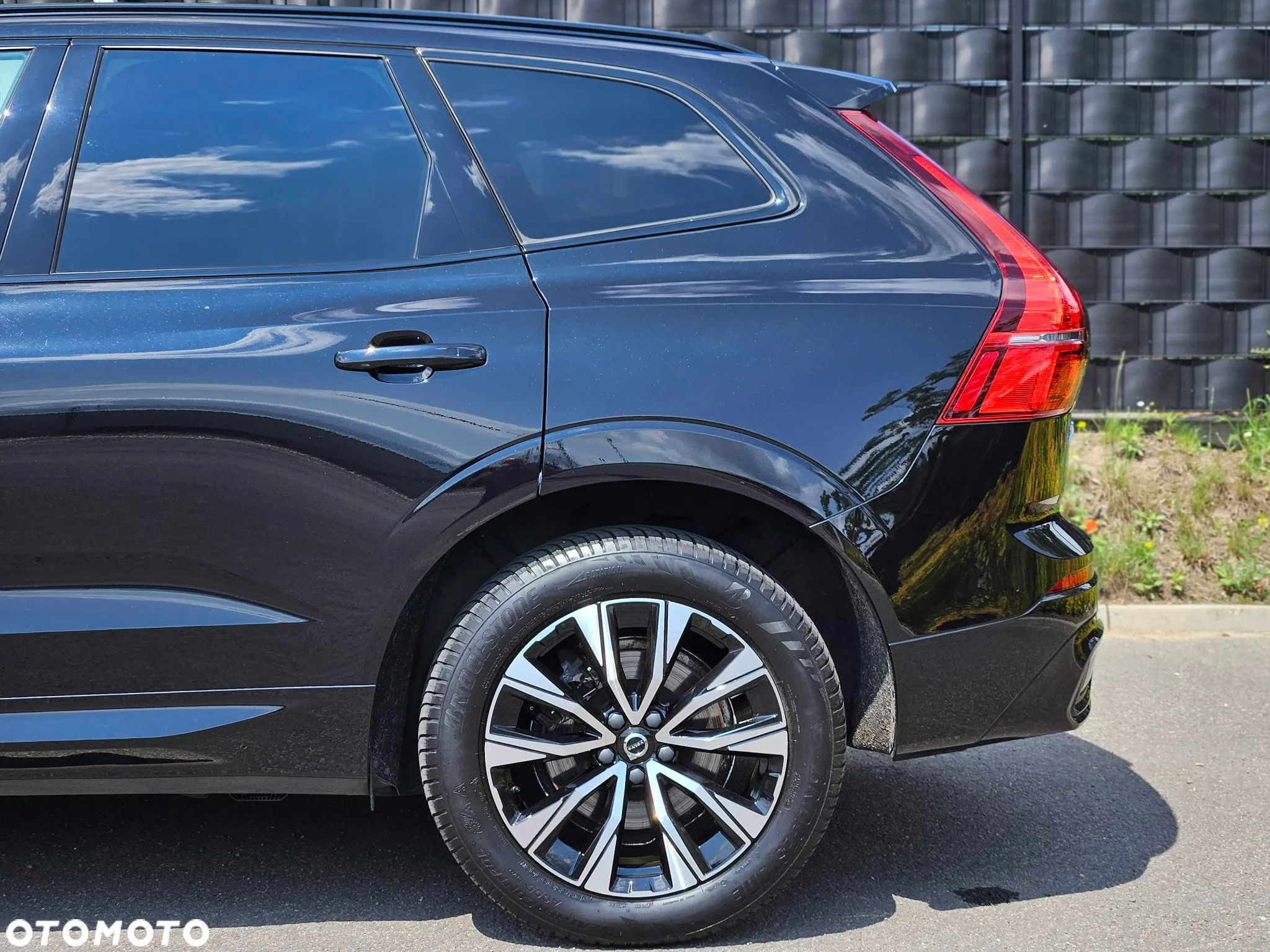 Volvo XC 60 B4 D AWD Plus Dark - 10