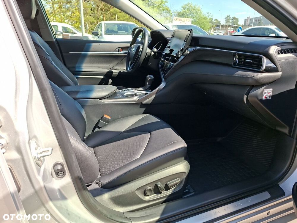 Toyota Camry - 9