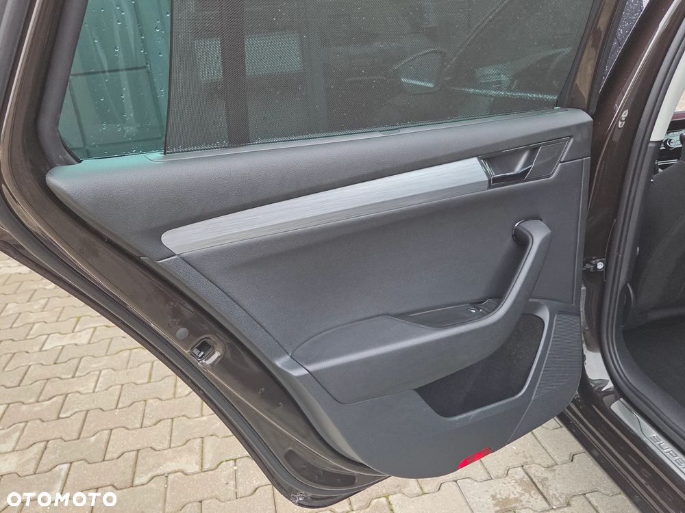 Skoda Superb 1.4 TSI Plug-In Hybrid Ambition DSG - 32