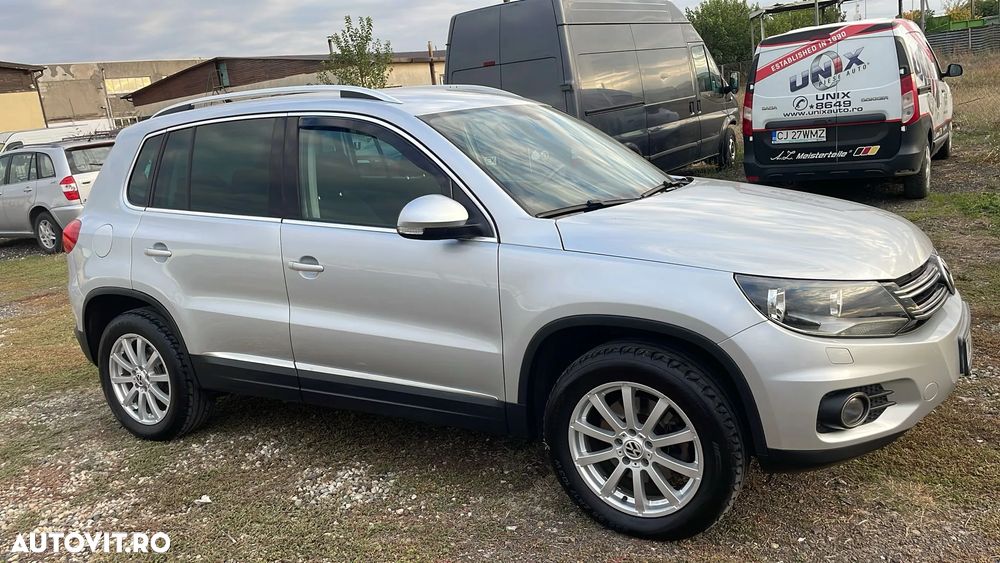 Volkswagen Tiguan - 1