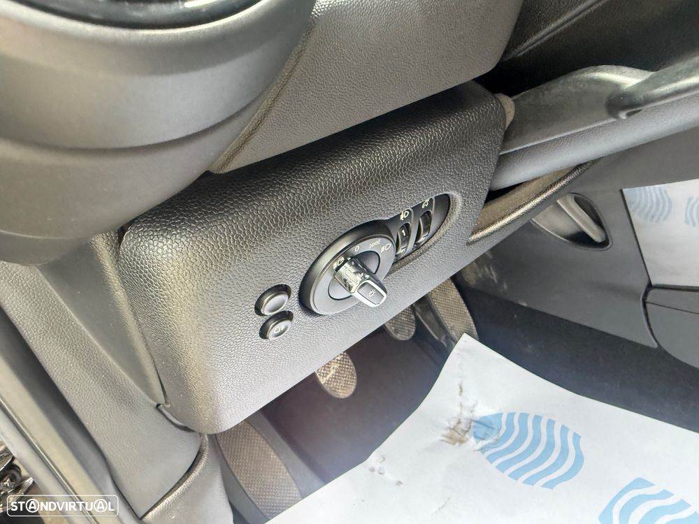 MINI 3 Portas Cooper D - 21