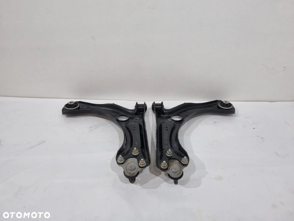 WV POLO VI 2G SEAT IBIZA SKODA WAHACZ PRAWY LEWY 2Q0407152B 2Q0407151B - 4