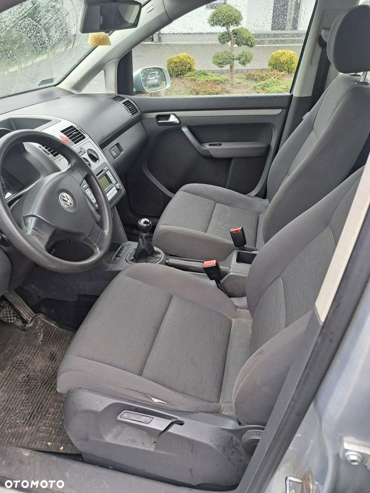 Volkswagen Touran - 6