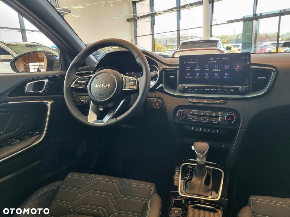 Kia XCeed - 11