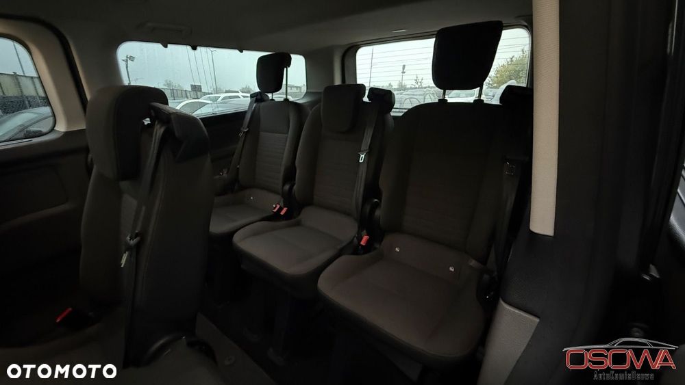 Ford Tourneo Custom - 23