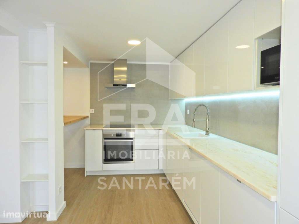 Apartamento T2 no Centro Histórico de Santarém - Grande imagem: 2/8