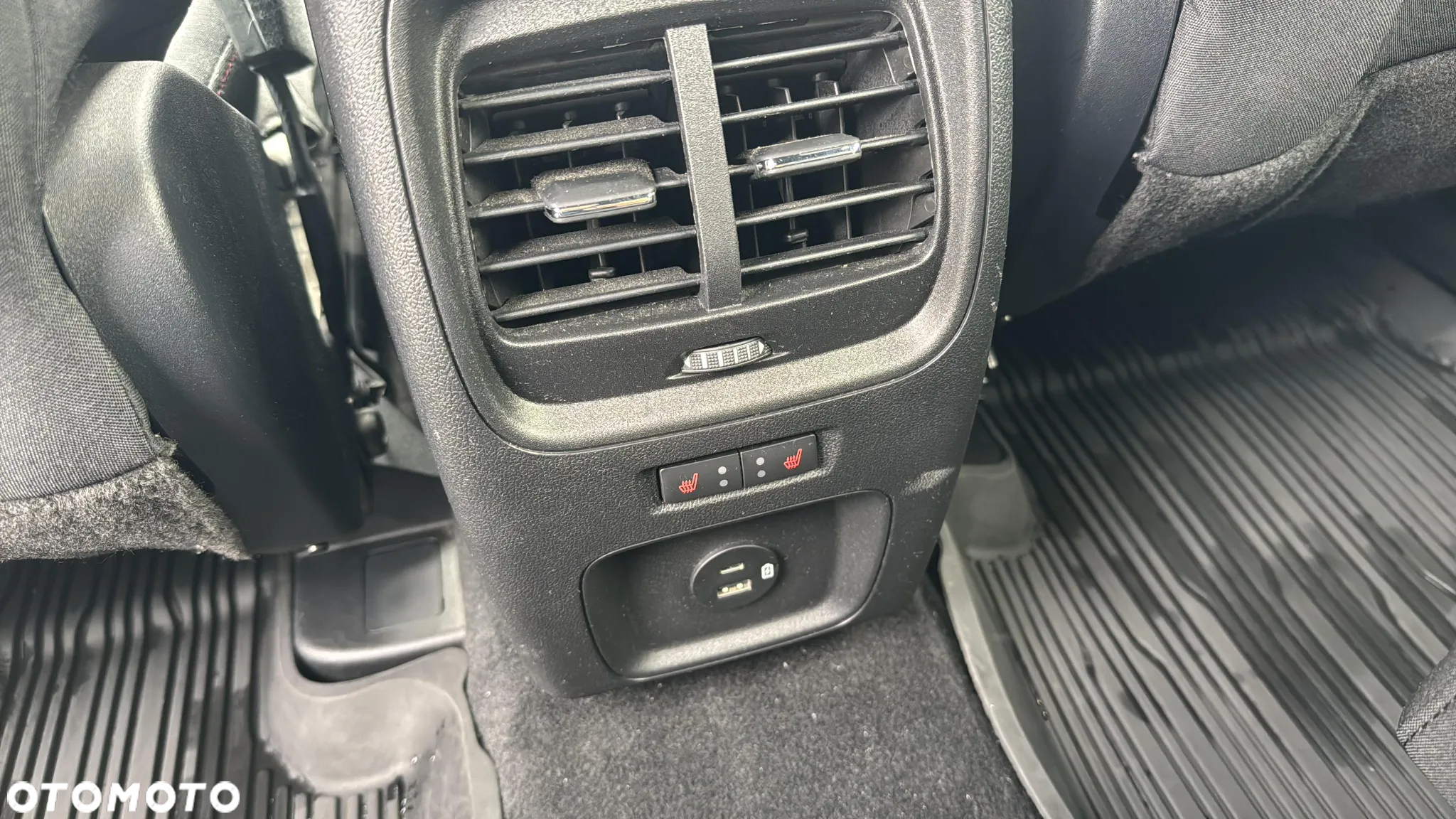 Ford Kuga 2.5 FHEV FWD ST-Line - 26