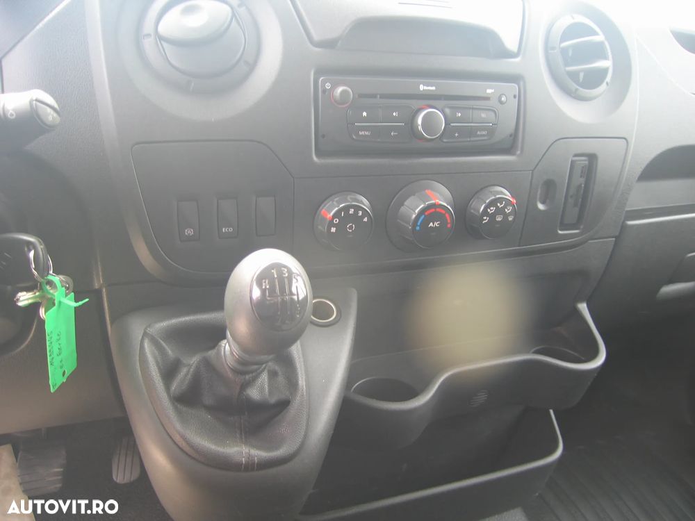 Renault MASTER , 3 LOC. BASCULABILA 3  PARTI , CLIMA . NAVIGATIE . - 12