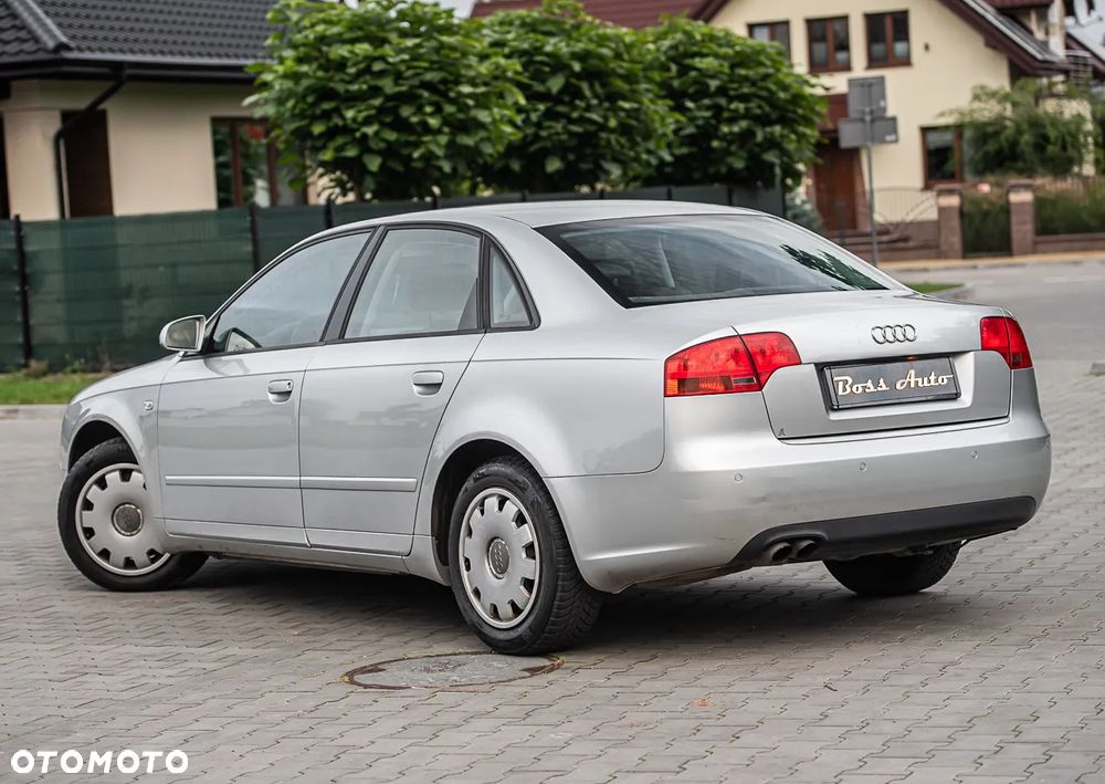 Audi A4 Limousine - 9