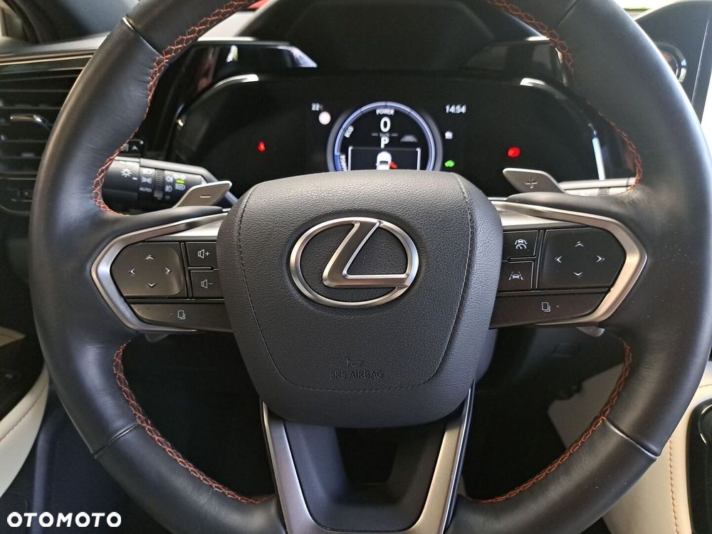 Lexus NX 350h Omotenashi AWD - 18