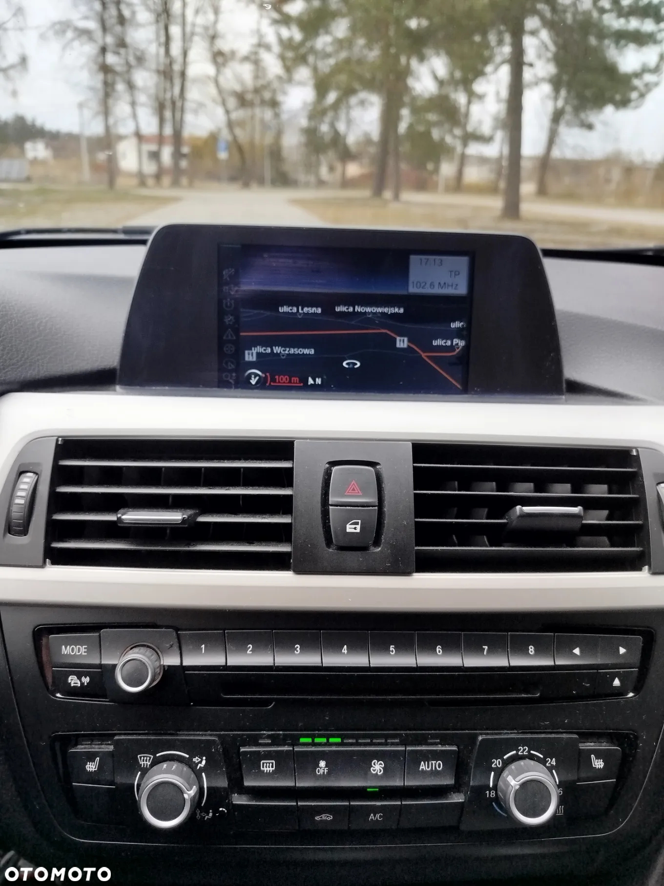 BMW Seria 3 318d Touring - 14