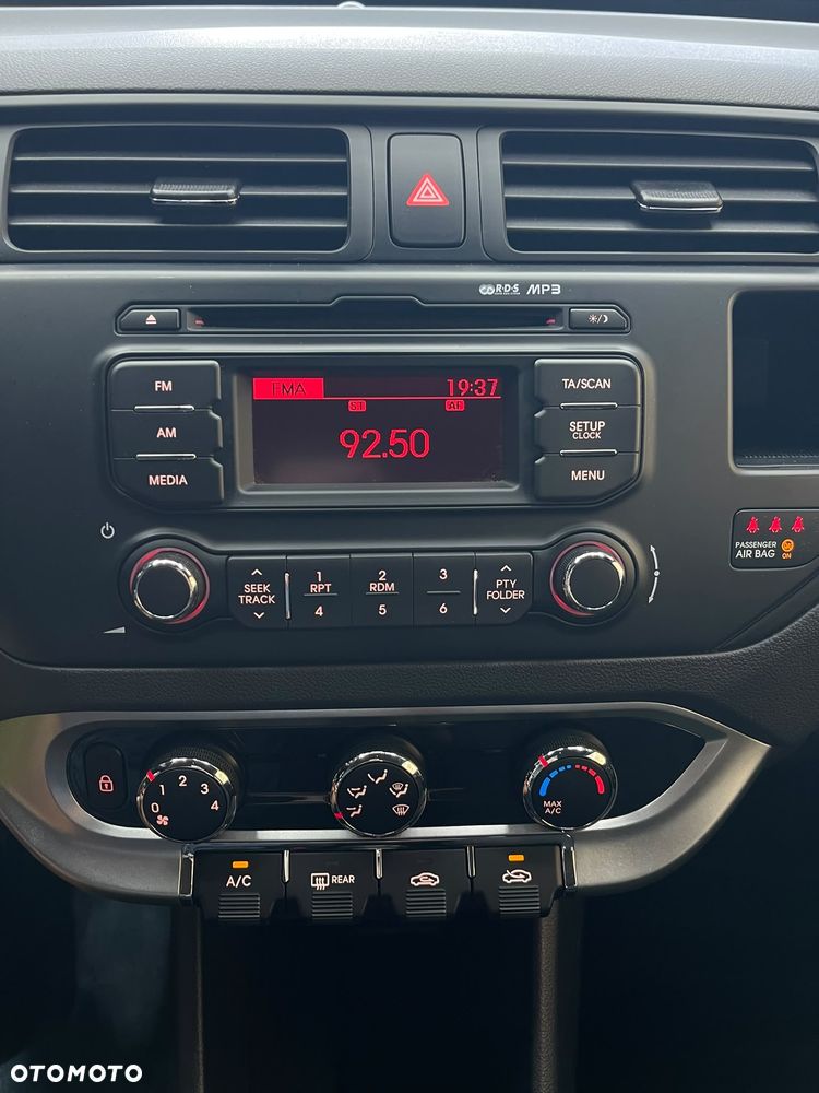 Kia Rio 1.2 Edition 7 - 14