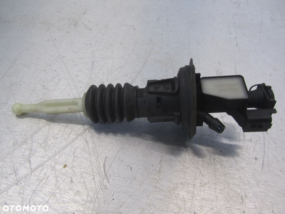 Peugeot Expert-Jumpy-Proace 16r->pompka-wysprzęglik sprzęgła 9809426080 - 2