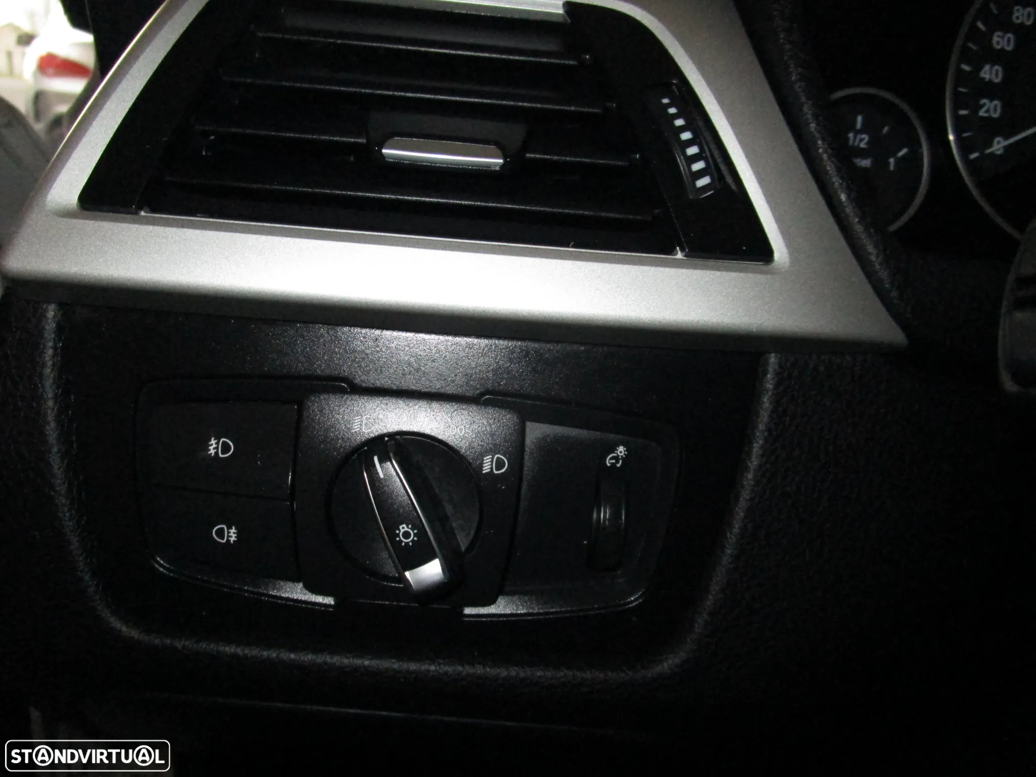 BMW 320 d Touring Aut. Sport Line - 30