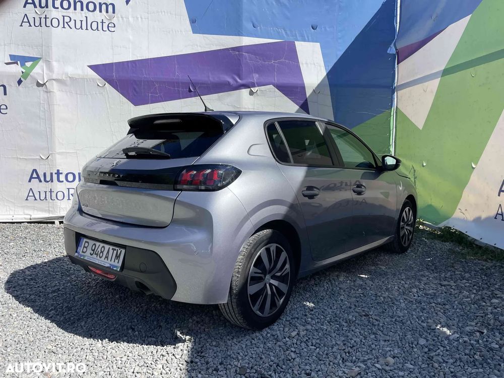Peugeot 208 - 5