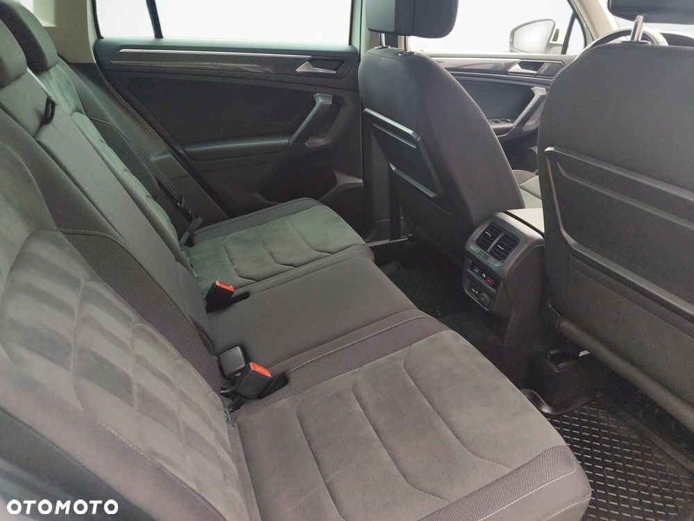 Volkswagen Tiguan - 19