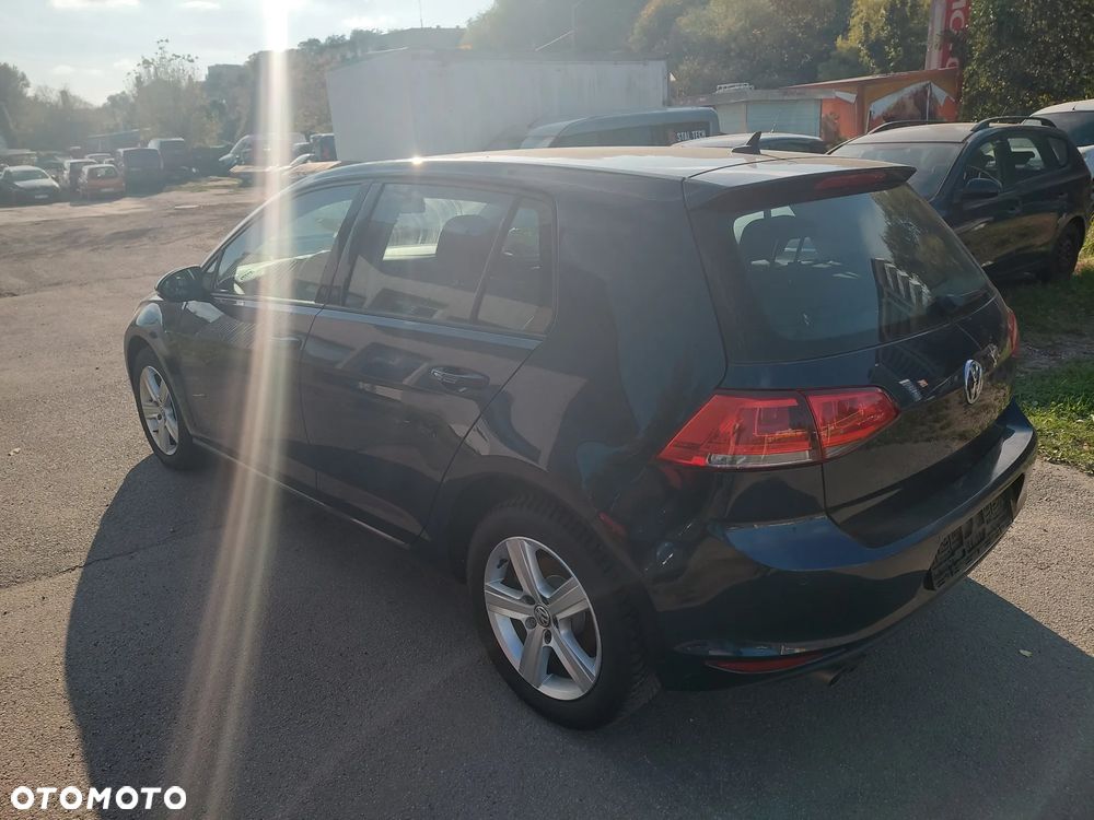 Volkswagen Golf - 8