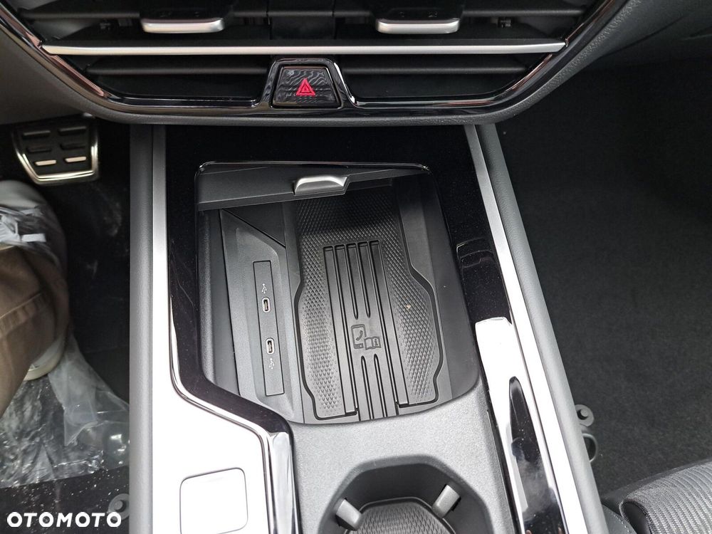 Volkswagen Passat 2.0 TSI 4Mot R-Line Plus DSG - 29