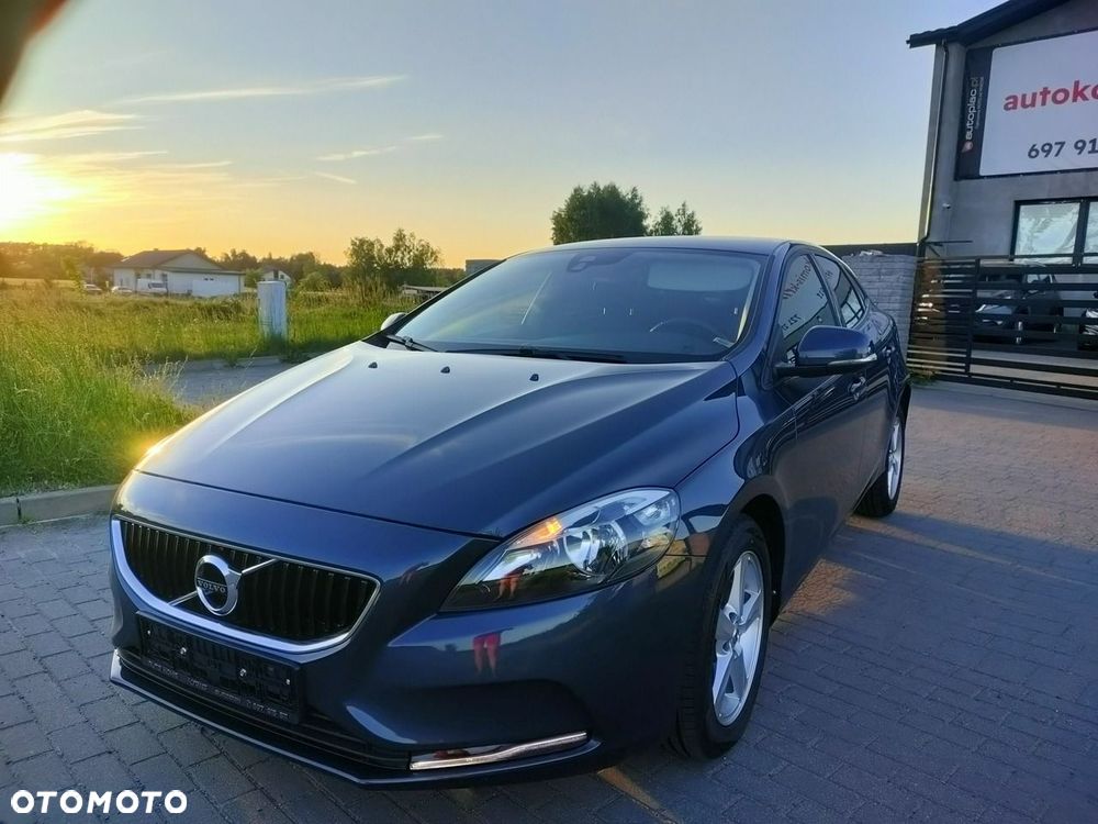 Volvo V40 D2 Drive-E SCR Momentum - 1